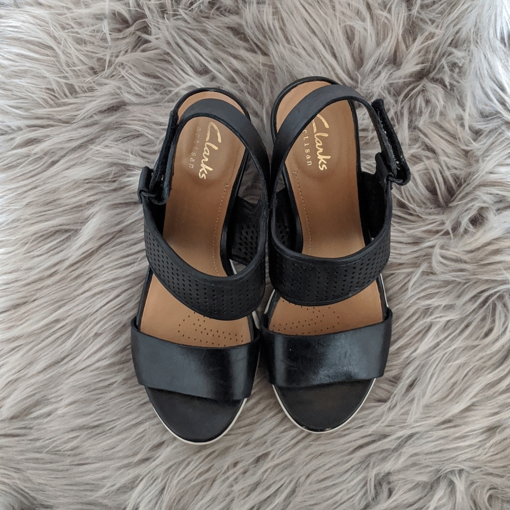 Clark's Black and White Heels - Picture 6 of 8